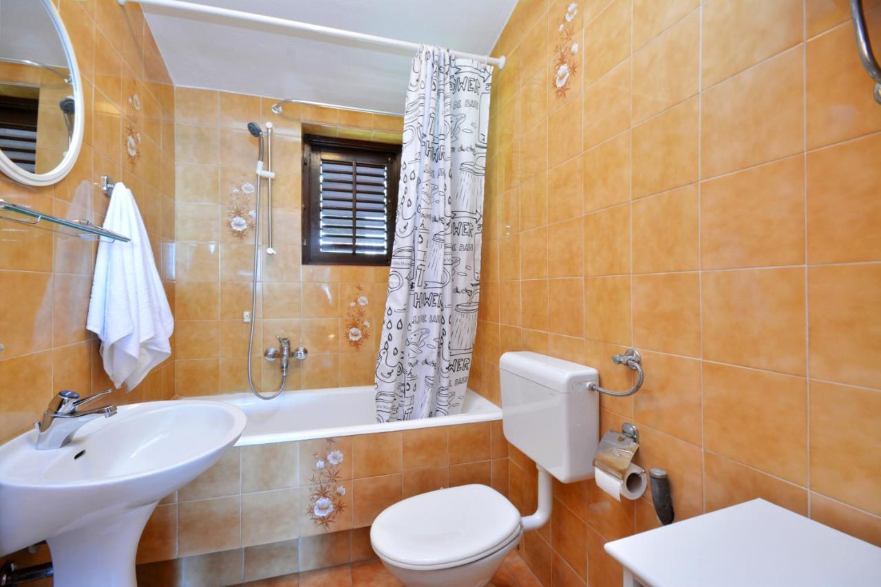 Apartments By The Sea Pisak, Omis - 7521 Mimice Exterior foto